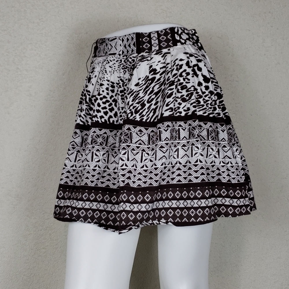 Wrapper cute brown & white skirt size 5